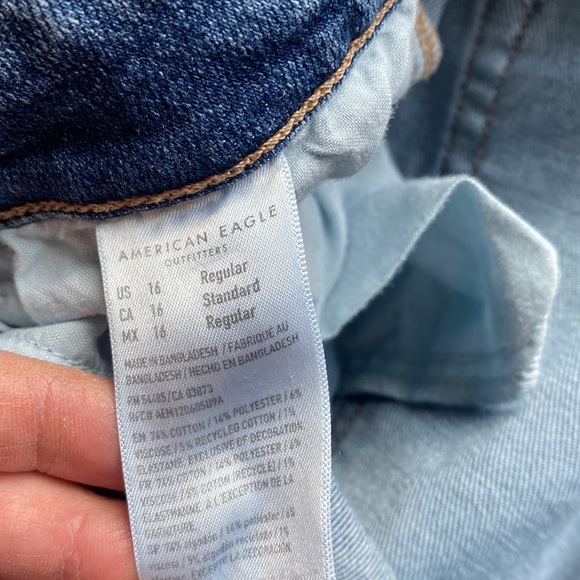 American Eagle “mom jeans” - Picture 6 of 8